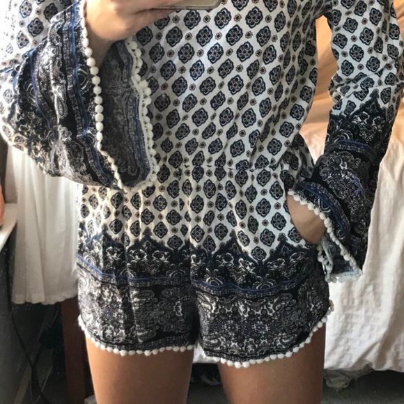 Forever 21 Off The Shoulder Romper - Picture 6 of 6